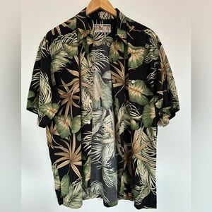 Tori Richard Vintage Men’s Hawaiian shirt.